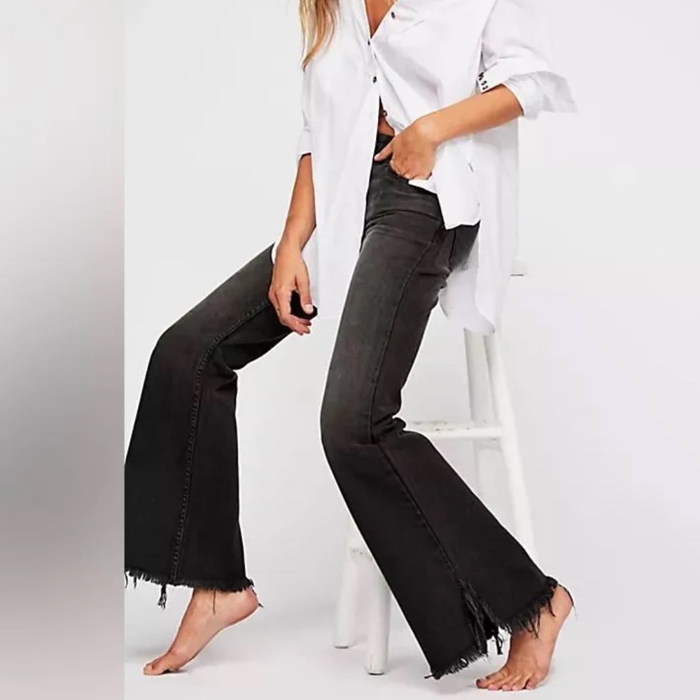 We The Free Black Ash Vintage Flare Raw Split Hem Jeans Size 28 Bohemian!